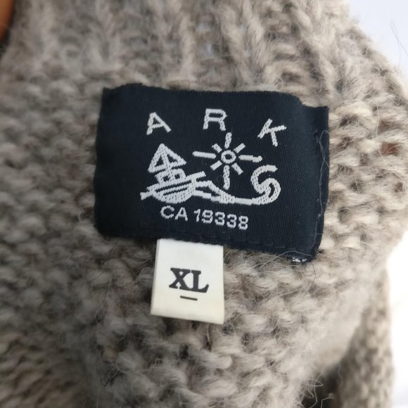 Canada Maple Leaf Intarsia Coastal Fisherman sweater 100% Wool neutral Oatmeal - Picture 5 of 6